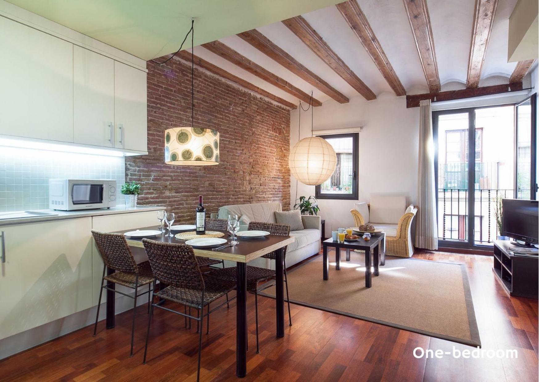 Inside Barcelona Apartments Esparteria — Photos 3